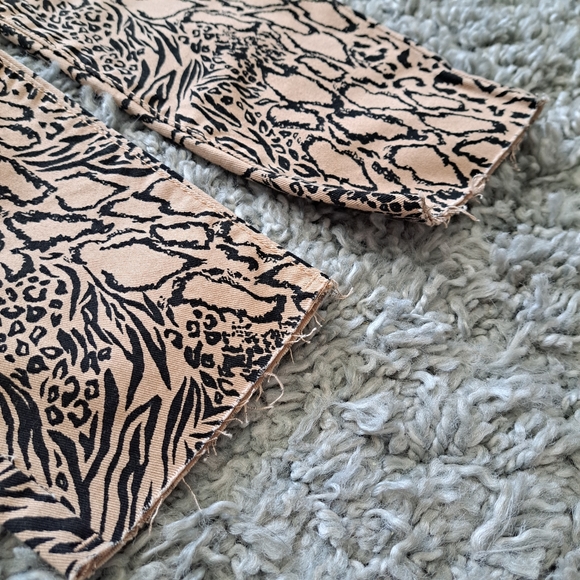 Divided | Tan & black cheetah print skinny women' Jean with stretchy waist - Picture 5 of 11